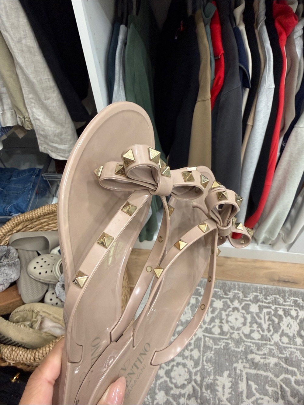Valentino Garavani Blush Nude Rockstud Bow Jelly Sandals - Picture 3 of 7